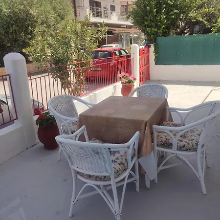 Beautiful Anais Near The Sea Apartment Agia Triada (Thessaloniki)